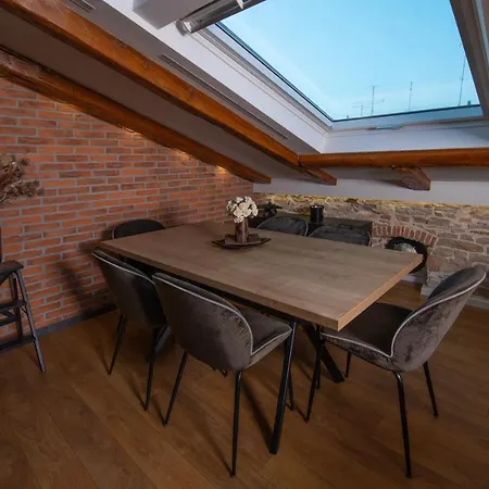 Urban Viktor - Downtown Apartment Pula